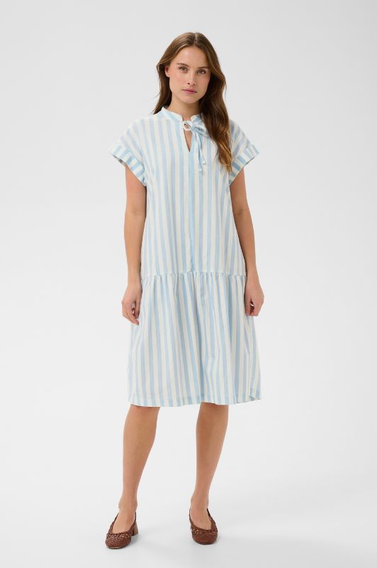 Saint Tropez Zalinda dress I Sommerkjole i lyseblå striber