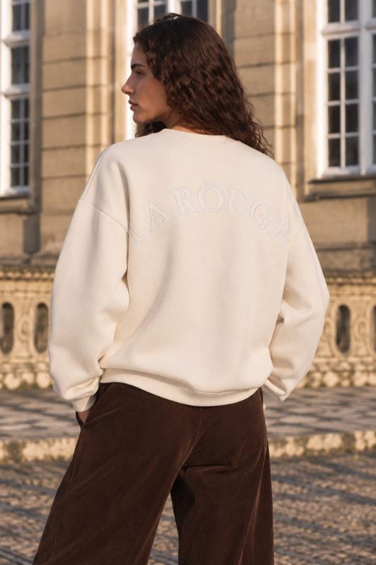 La Rouge Silvia sweat i offwhite med ryg broderi
