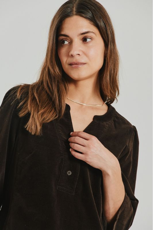 FreeQuent Olana dress I Fløjlskjole med korte ærmer i brun