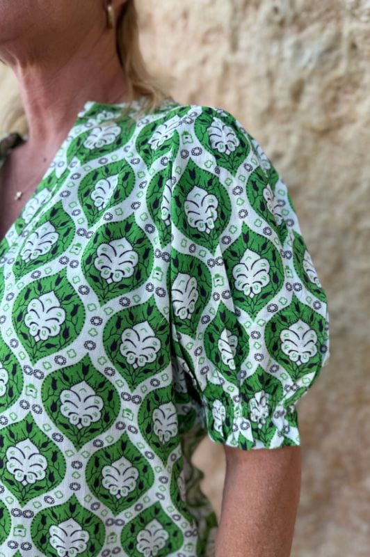 Gaspar Tunø print dress | Grønt ornament print i viskose I Dresslab