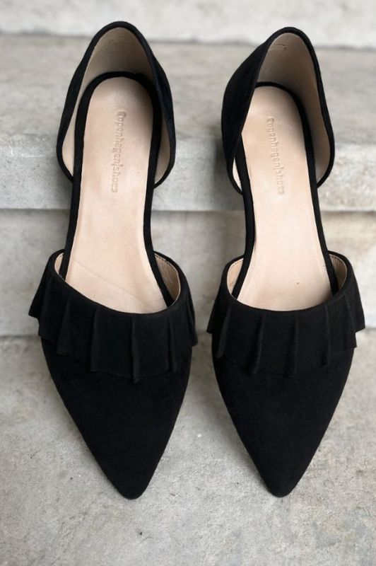 Copenhagen Shoes New Romance | Ballerina i sort med flæse