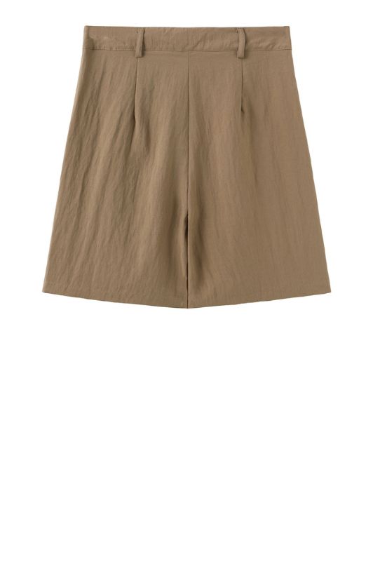 Luxzuz Alexandra shorts | Sandfarvede shorts med læg og lommer