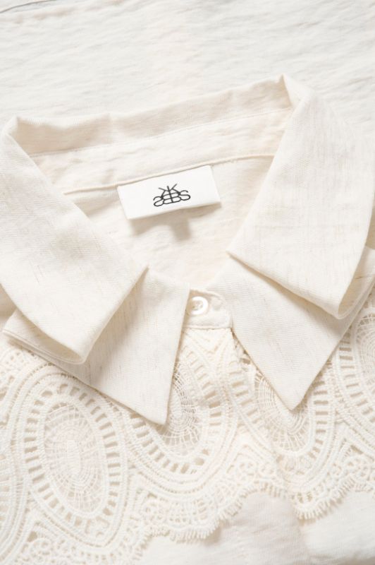Karen by Simonsen Urith Frosty bluse | Top med blondebort I Dresslab