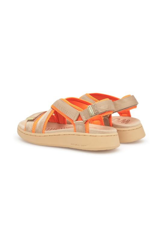 Woden Line cross sandal | fleksibel sandal i sand I Dresslab