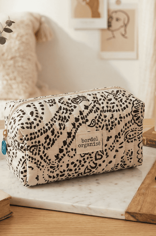 Atelier Paris I Paisley toilettaske i sand