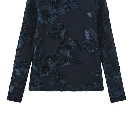 Luxzuz Florana t-shirt I Mørkeblå meshbluse med blomsterdetaljer