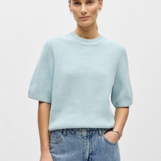 Object Flo strikket t-shirt i lyseblå I Dresslab