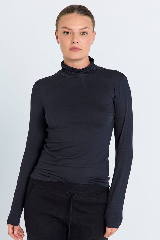 Freequent Liana bluse I Sort rullekrave