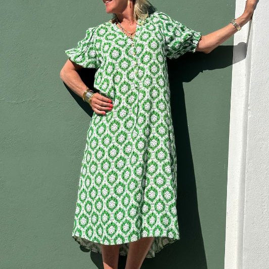 Gaspar Tunø print dress | Grønt ornament print i viskose I Dresslab