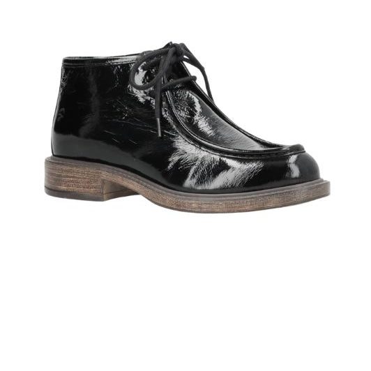 Shoedesign Copenhagen Moana skindstøvle i sort lak look