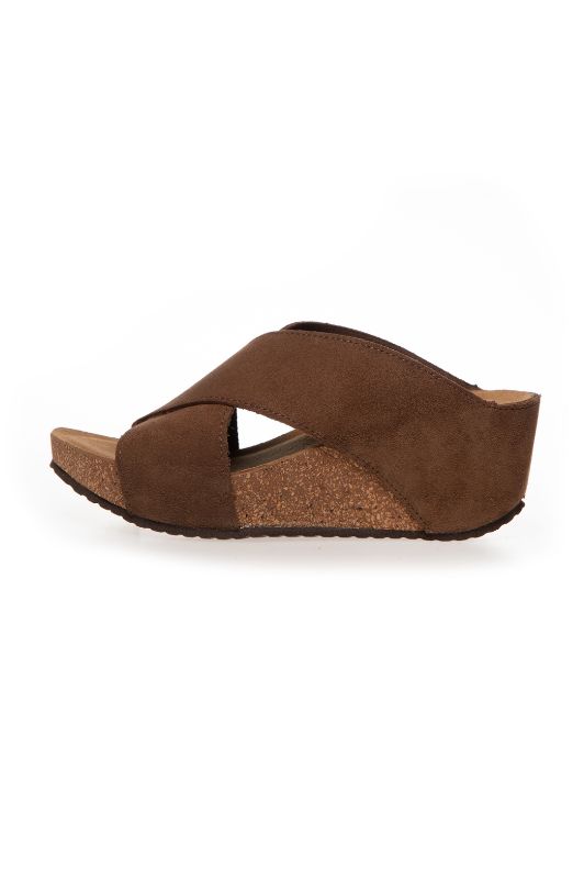 Copenhagen Shoes Frances sandal I Mørkebrun ruskind med kilehæl