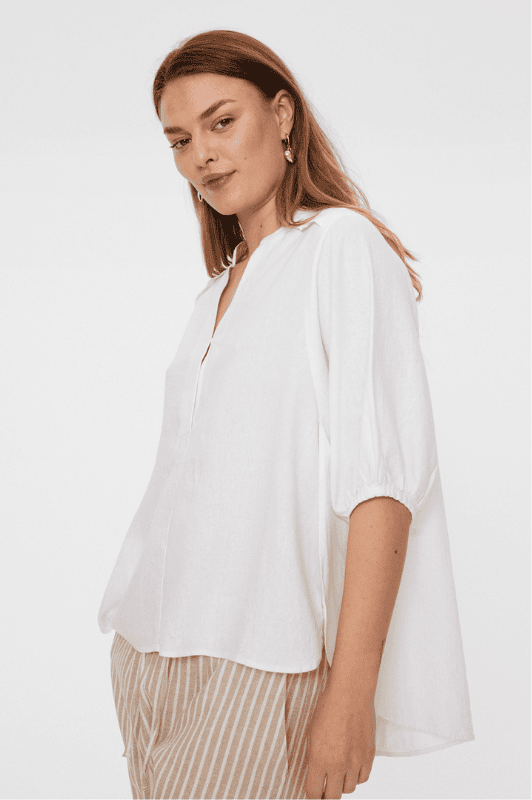 Freequent Lava shirt | Feminin hørbluse i hvid I Dresslab