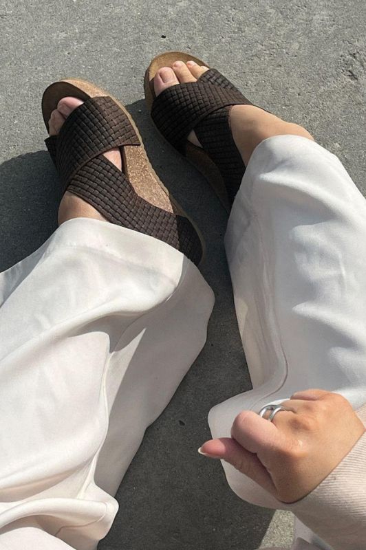 Copenhagen Shoes The dance sandal I Fletlook ruskind med kilehæl