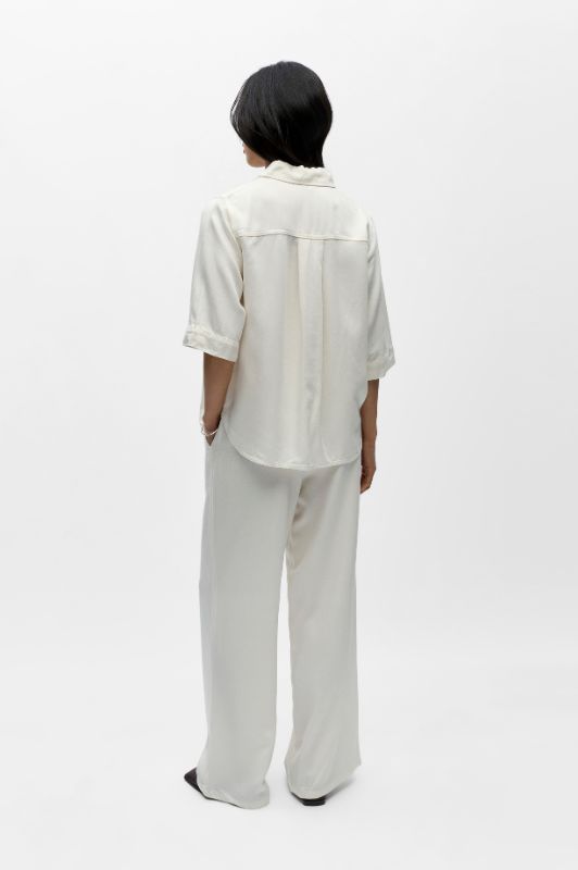 Object Frame denimskjorte med korte ærmer i lys creme I Dresslab