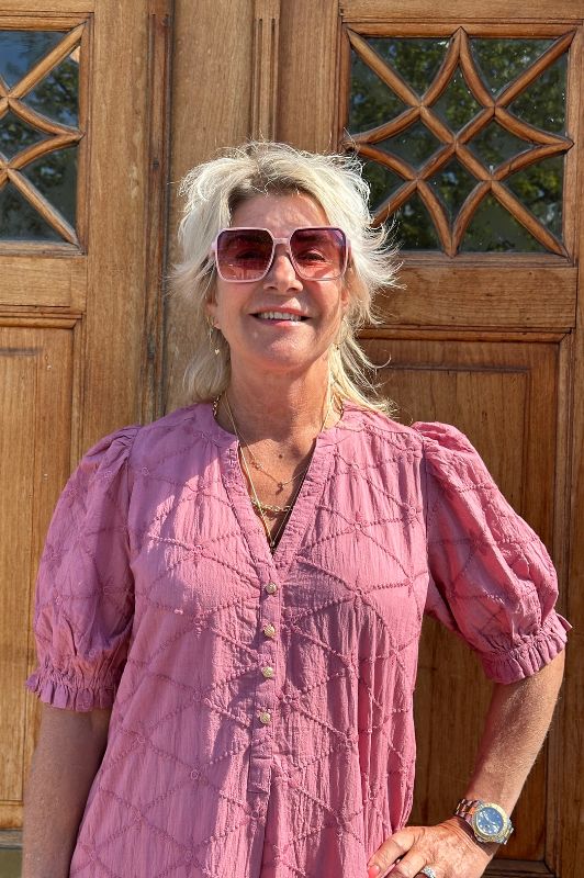 Gaspar Tunø dress | Flot broderie anglaise i rose pepper I Dresslab