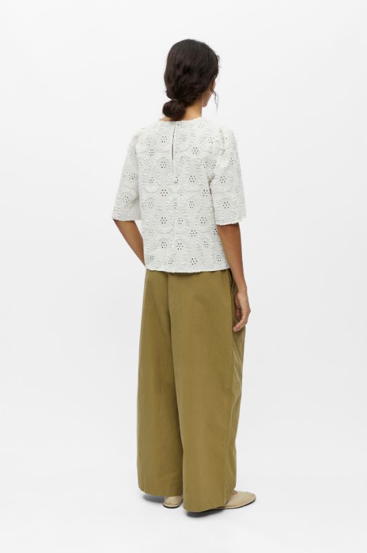 Object Laily broderie anglaise top i hvid I Dresslab