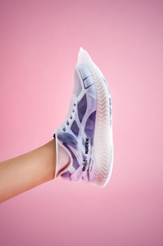 Woden Shoe Condom I Sinful x Woden colab sko-kondom