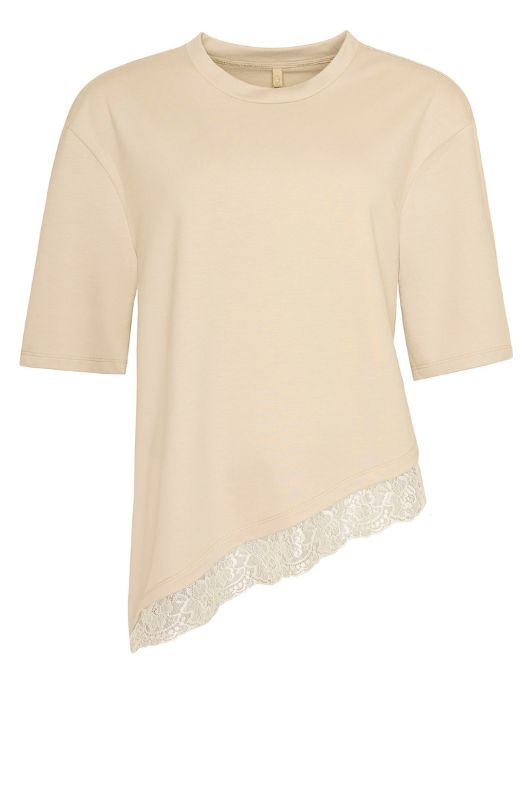 Ofelia Livia t-shirt | Asymmetrisk sand tee med blondekant
