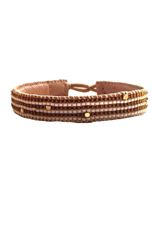 Ibu jewels armbånd I The bar I Stribet perlearmbånd i brun I Dresslab