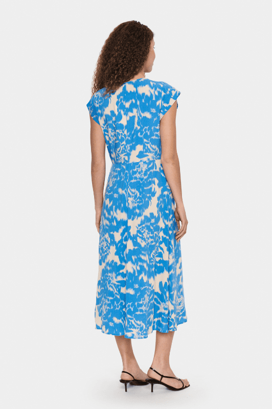 Saint Tropez Gisla Maxi Dress I Sommerkjole med smock i flot blåt print