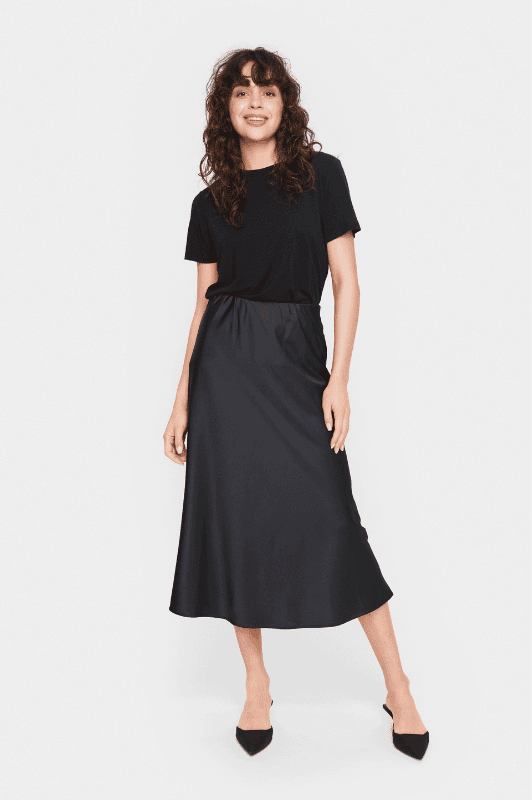 Saint Tropez Disa skirt | Smuk satin midi nederdel | Sort