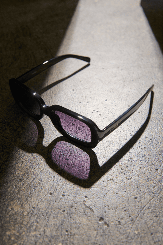 Soaked in Luxury Chaida solbriller | Cool form i sort