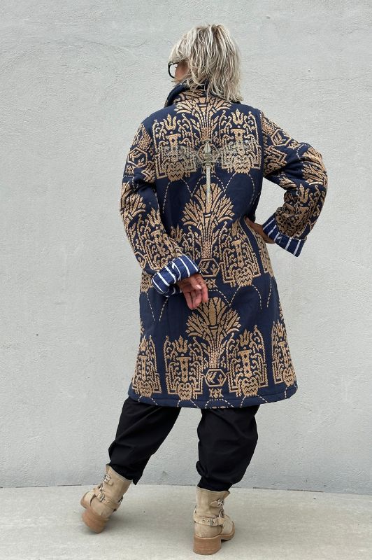 PRE ORDER Gaspar Bruxelles winter coat I Frakke i marineblå jaquard