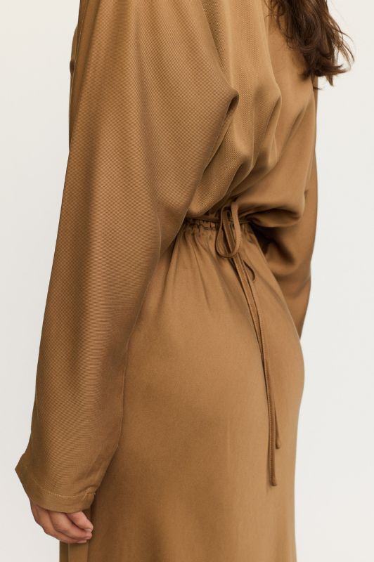Soft Rebels Stormy mididress I Kjole i brun karamel
