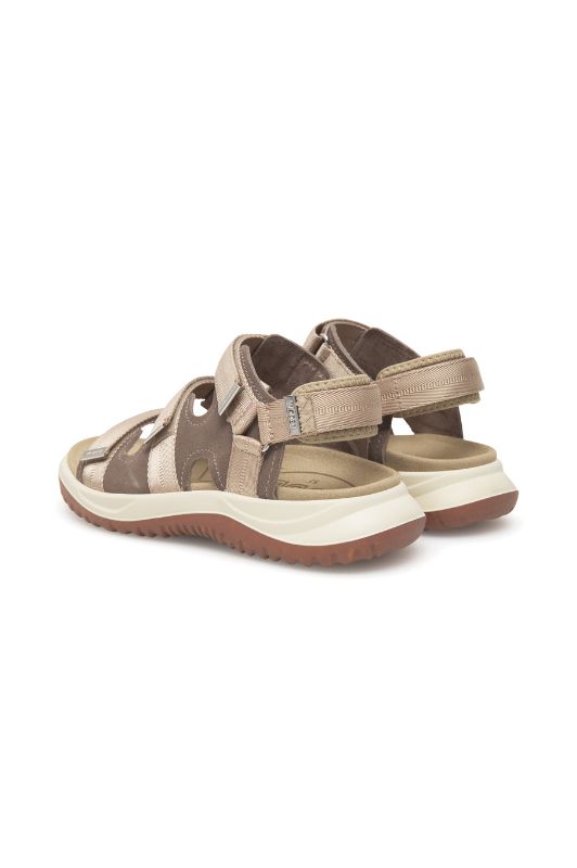 Woden Caroline | fleksibel sandal i sand I Dresslab