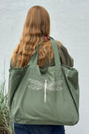 Gaspar Fiji tote bag khaki med broderi I Dresslab