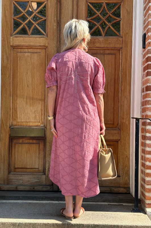 Gaspar Tunø dress | Flot broderie anglaise i rose pepper I Dresslab