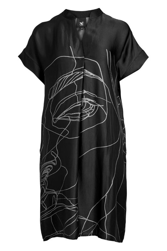 NÜ Abbi dress | Smuk sort kjole med outline print