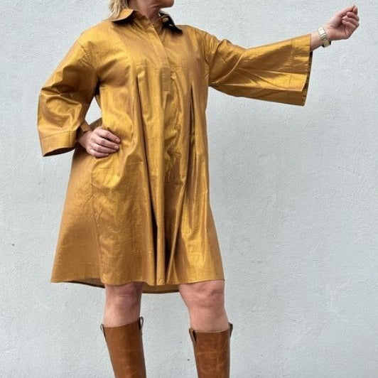 Gaspar Bombay dress | Festkjole i cognac guldlook I Dresslab