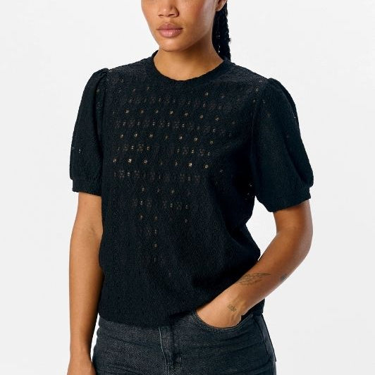 Object Laila sort s/s top i blonde look I Dresslab