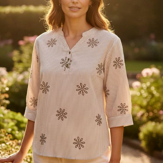 Ofelia Ella sandfarvet bluse med broderi I Dresslab