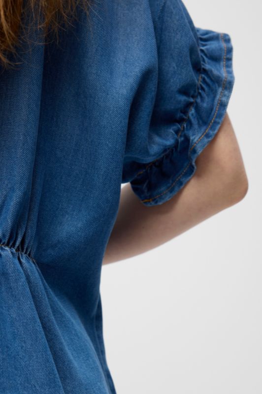 Object Frame V-neck denim bluse med korte ærmer