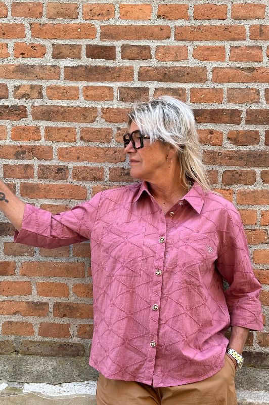 Gaspar Vigo broderie anglaise skjorte i rose pepper I Dresslab