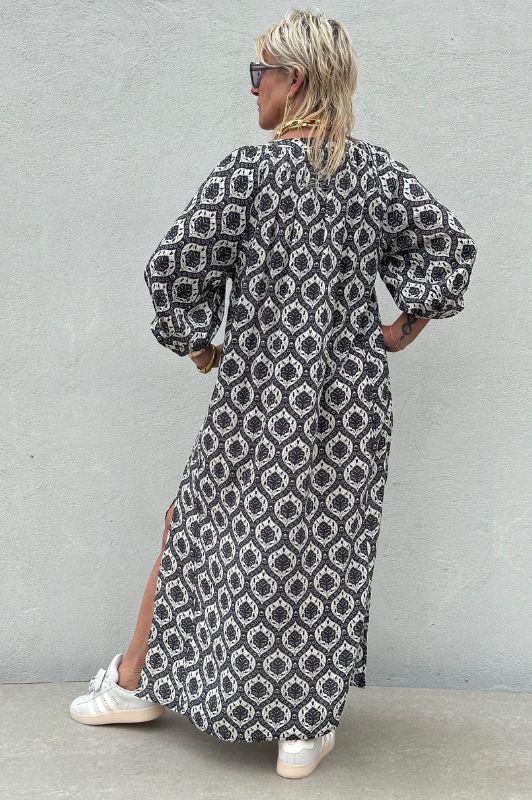 Gaspar Athen print kaftan | Sort med hvidt print I Dresslab