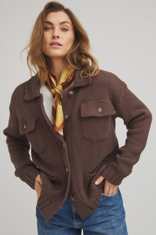 Luxzuz Beatriz knit I Gennemknappet strikcardigan i brun