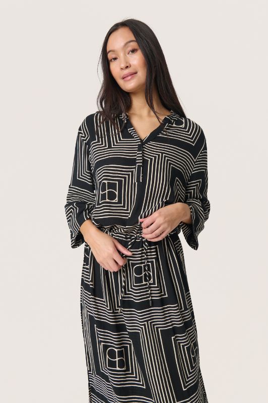 Soaked in Luxury Zaya Dress | Bestseller kjolen i monogram print