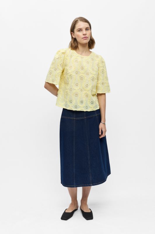 Object Laily broderie anglaise top i gul I Dresslab