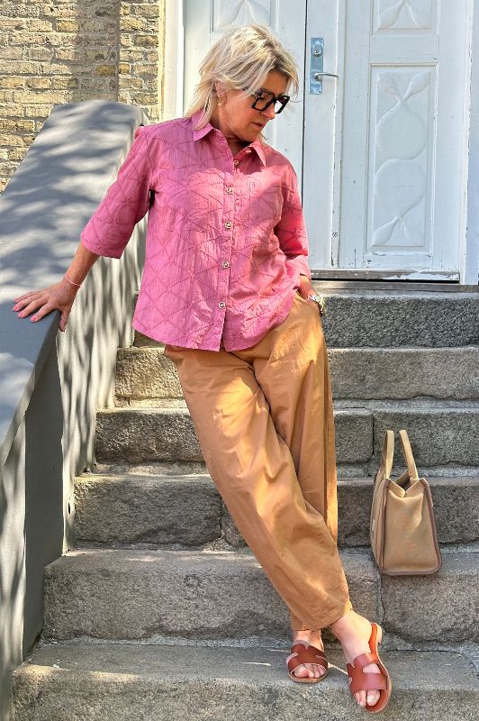 Gaspar Vigo broderie anglaise skjorte i rose pepper I Dresslab