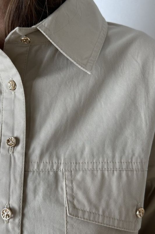 Gaspar Oslo shirt I Cool bluse med lommer og broderi i sand