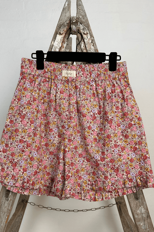 Gaspar Honolulu flower shorts med feminin detalje I Dresslab