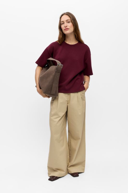 Object Andrea bordeaux boxy t-shirt I Dresslab