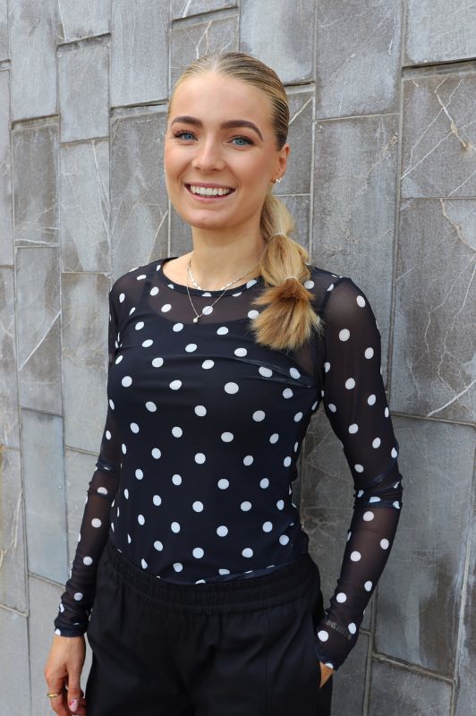Liberté Mesh top I Sort med hvide prikker