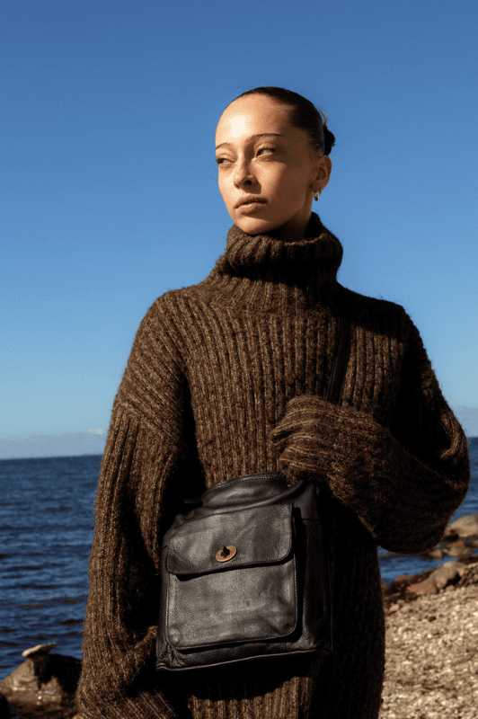Re:Designed Kay skuldertaske | Crossover i sort skind
