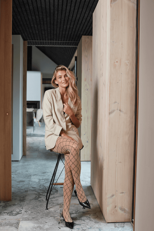 Hype the Detail logo strømpebukser i nude 25D