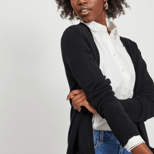 VILA Viril Cardigan kort | Lækker blød strikcardigan i klassisk sort | Bestseller
